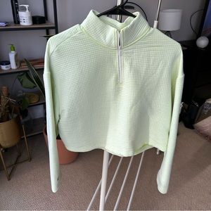 Nike women’s XS cropped yellow sweatshirt sweater quarter zip long sleeve